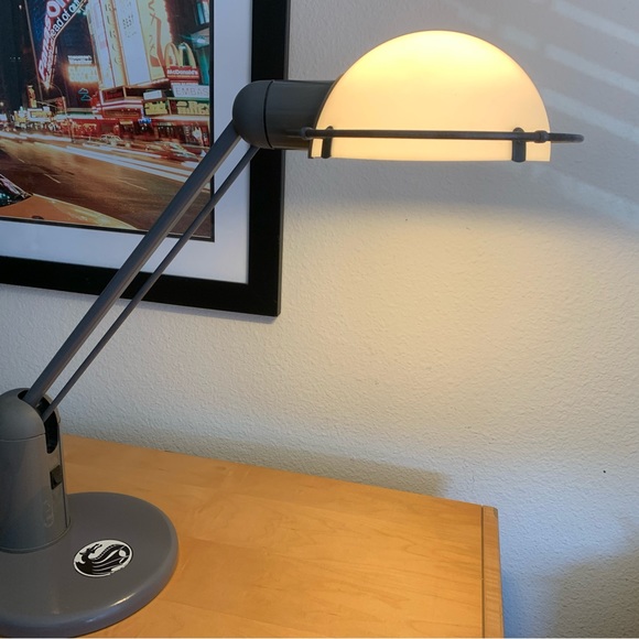 Desk Task Lamp For Drawing ,Architect, Offices, Classrooms, & Hospital - Picture 3 of 13